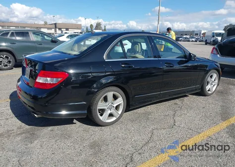 2011 Mercedes-Benz C 300 Sport из США, поврежденный, VIN WDDGF5EB8BR177257